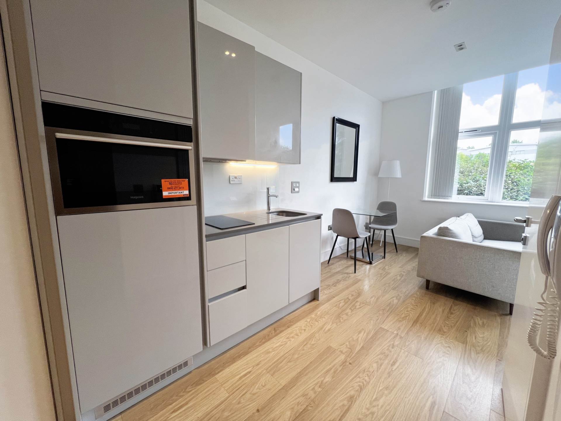 Laporte Way, Luton, Image 6