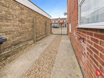 Turnpike Drive, Luton, Image 14
