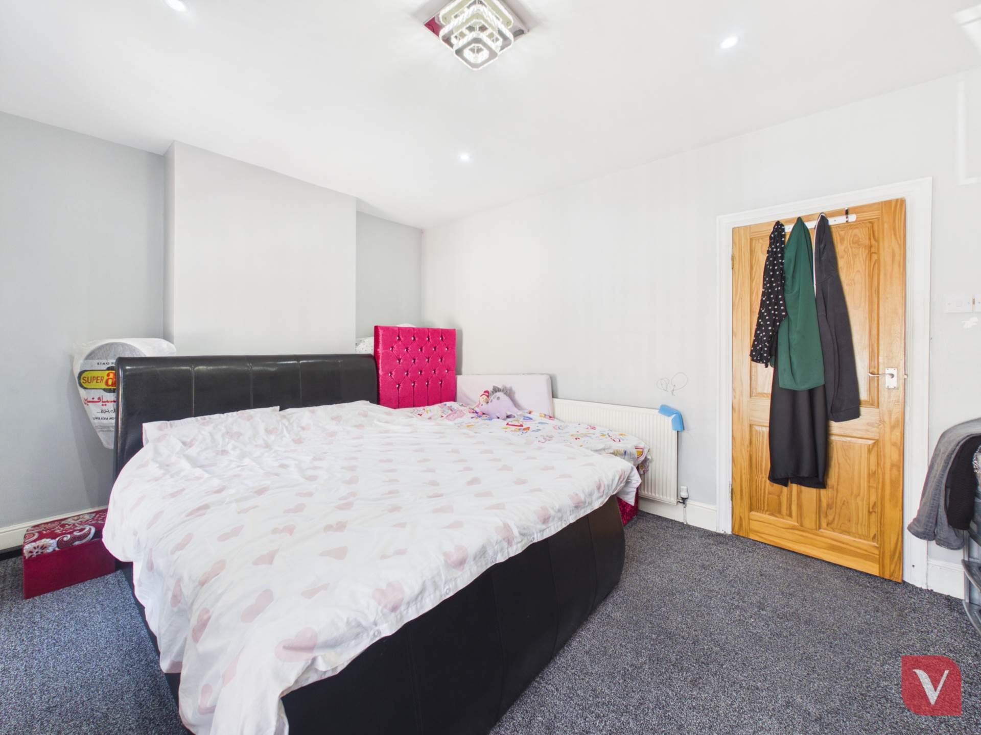 Warwick Road West, Luton, Image 8