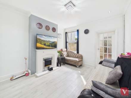 Warwick Road West, Luton, Image 3