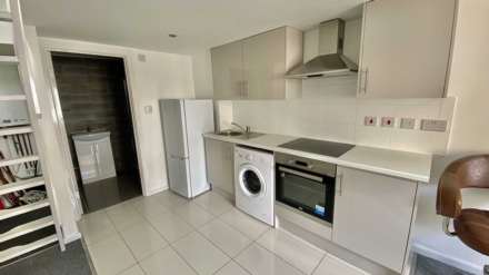 High Street, Rushden, Image 2