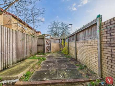 Cleavers Avenue, Conniburrow, Image 6