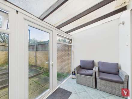 Cleavers Avenue, Conniburrow, Image 7