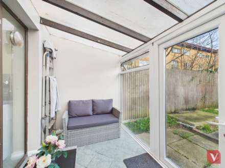 Cleavers Avenue, Conniburrow, Image 8
