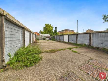 Rosedale Close, Luton, Image 14