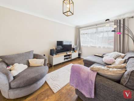 Rosedale Close, Luton, Image 2