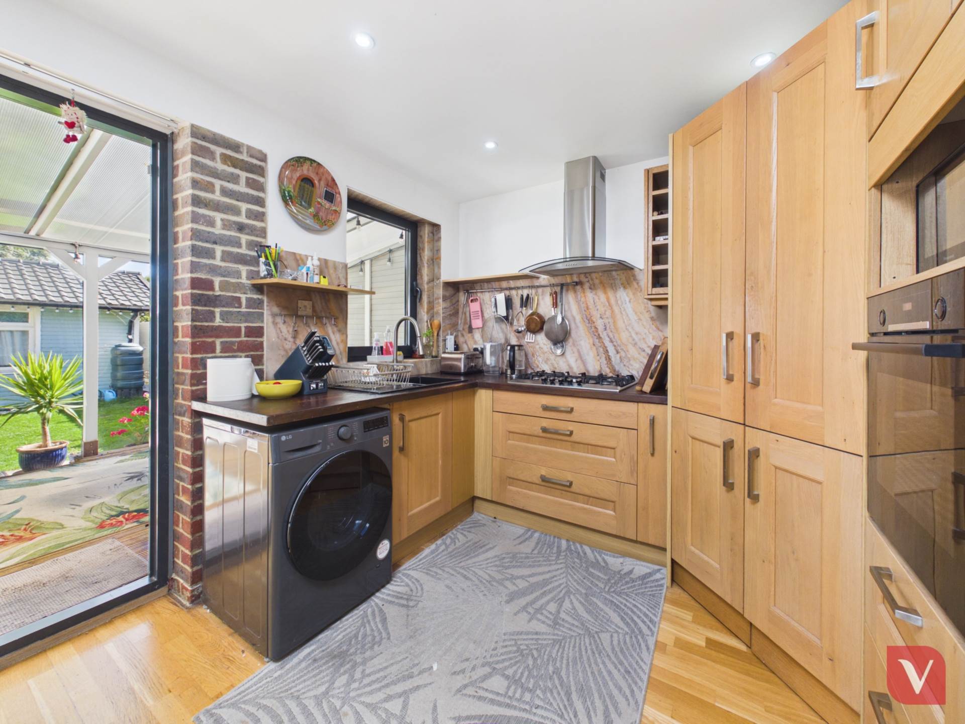 Hurst Way, Luton, Image 14