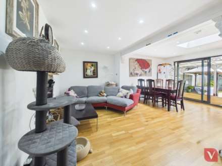 Hurst Way, Luton, Image 4