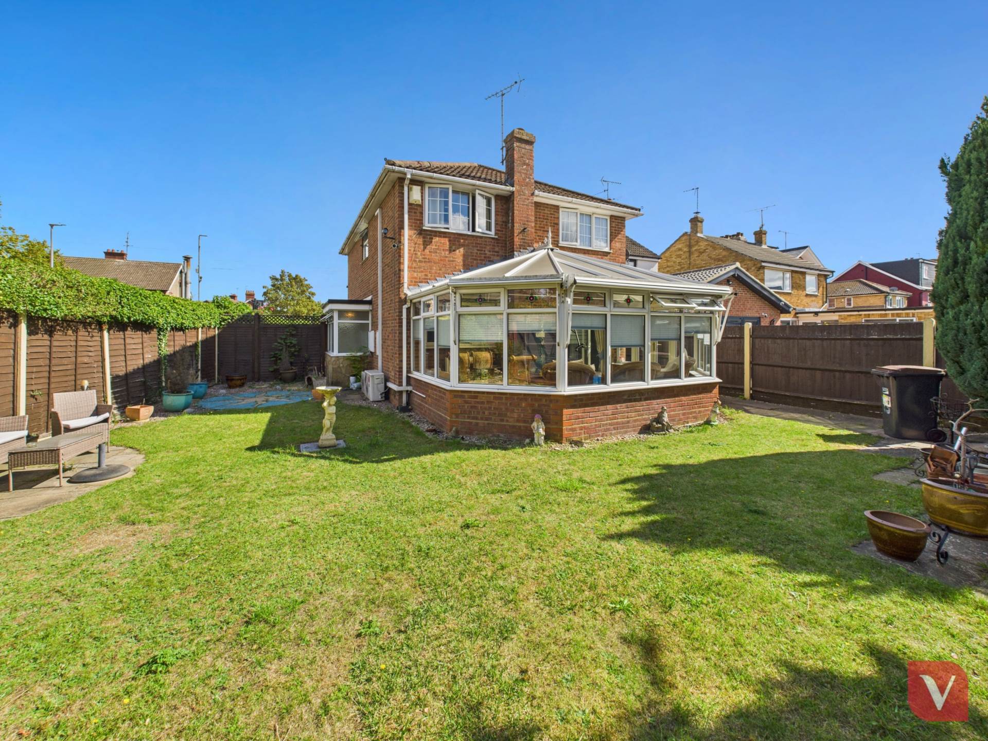 Marsh Road, Luton, Image 19