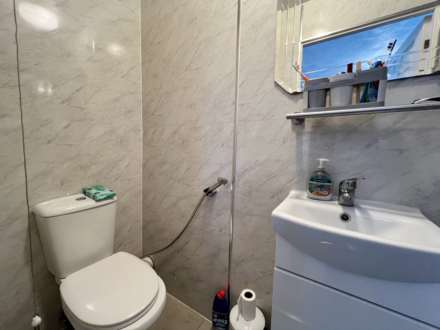 Derby Road, Luton, Image 22