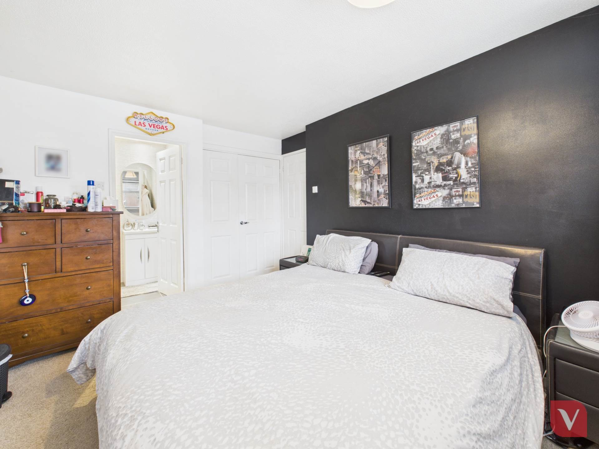 Large plot on Enderby Road, Luton, Image 20