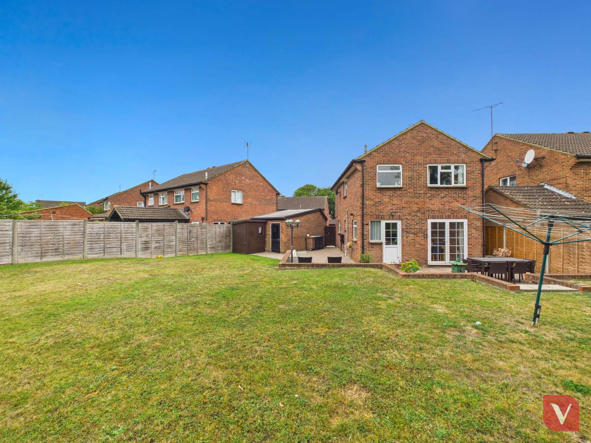 Large plot on Enderby Road, Luton, Image 26