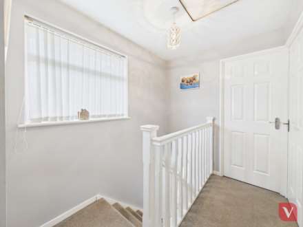 Large plot on Enderby Road, Luton, Image 19