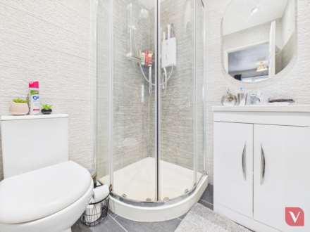 Large plot on Enderby Road, Luton, Image 21