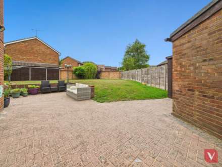 Large plot on Enderby Road, Luton, Image 24