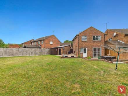 Large plot on Enderby Road, Luton, Image 26