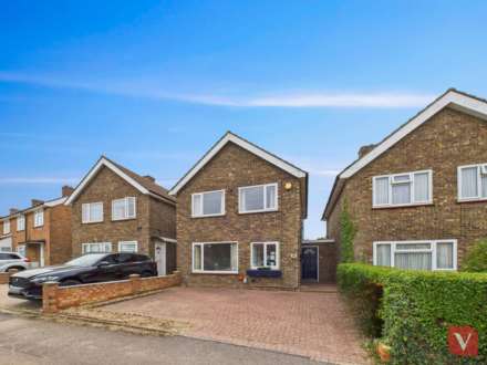 Queens Drive, Bedford