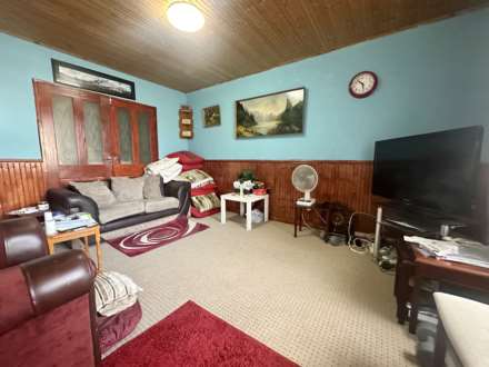 Midhurst Gardens, Luton, Image 7