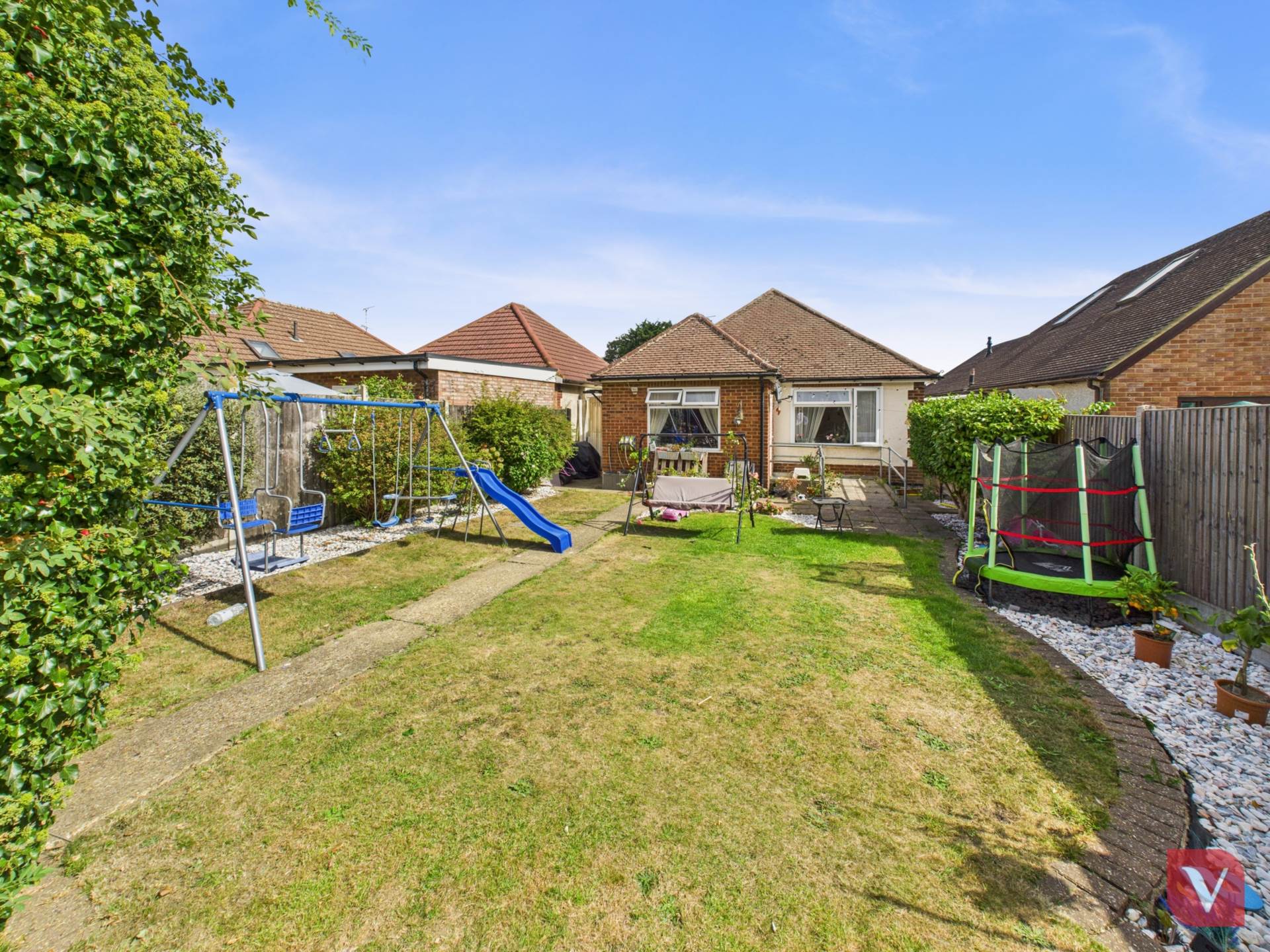 Exton Avenue, Luton, Image 8