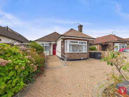 Exton Avenue, Luton