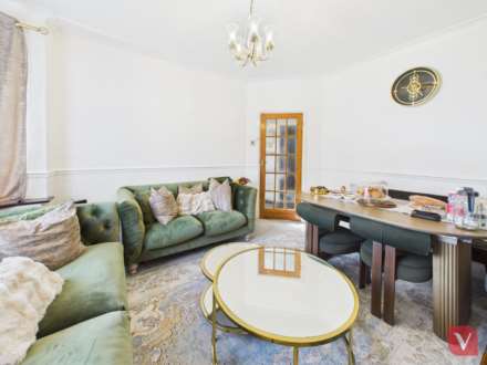 Exton Avenue, Luton, Image 2