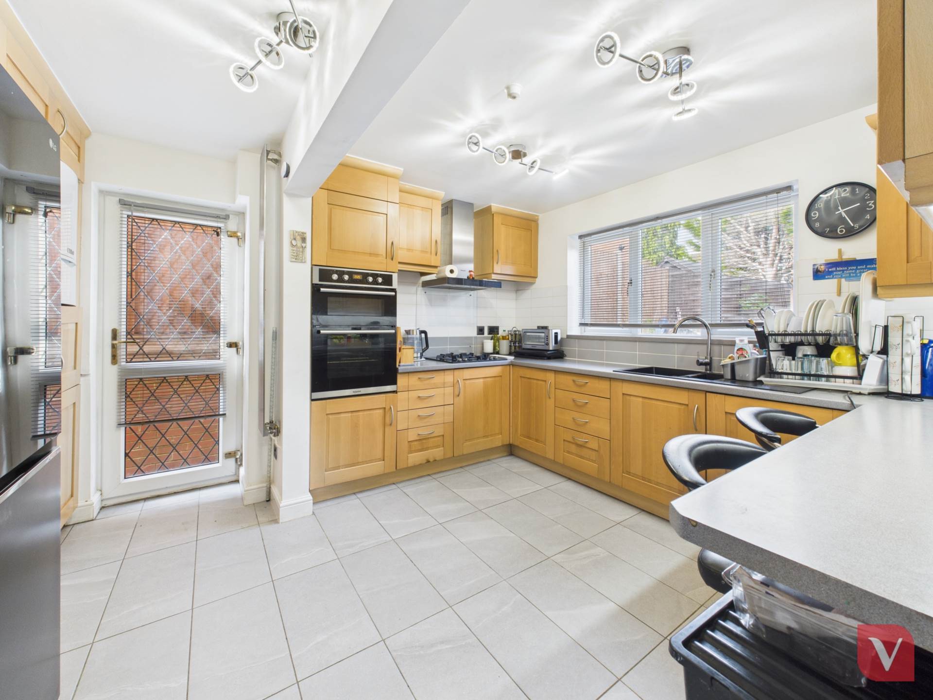 Launton Close, Luton, Image 3