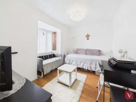 Launton Close, Luton, Image 8