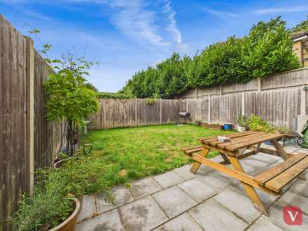 Clarendon Road, Luton, Image 16