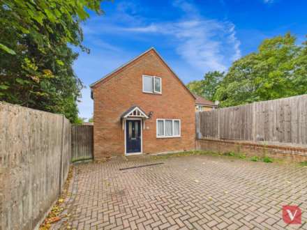 Clarendon Road, Luton, Image 18