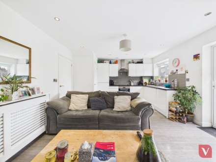 Clarendon Road, Luton, Image 9