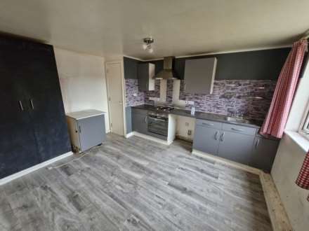 Milliners Court, Luton, Image 4