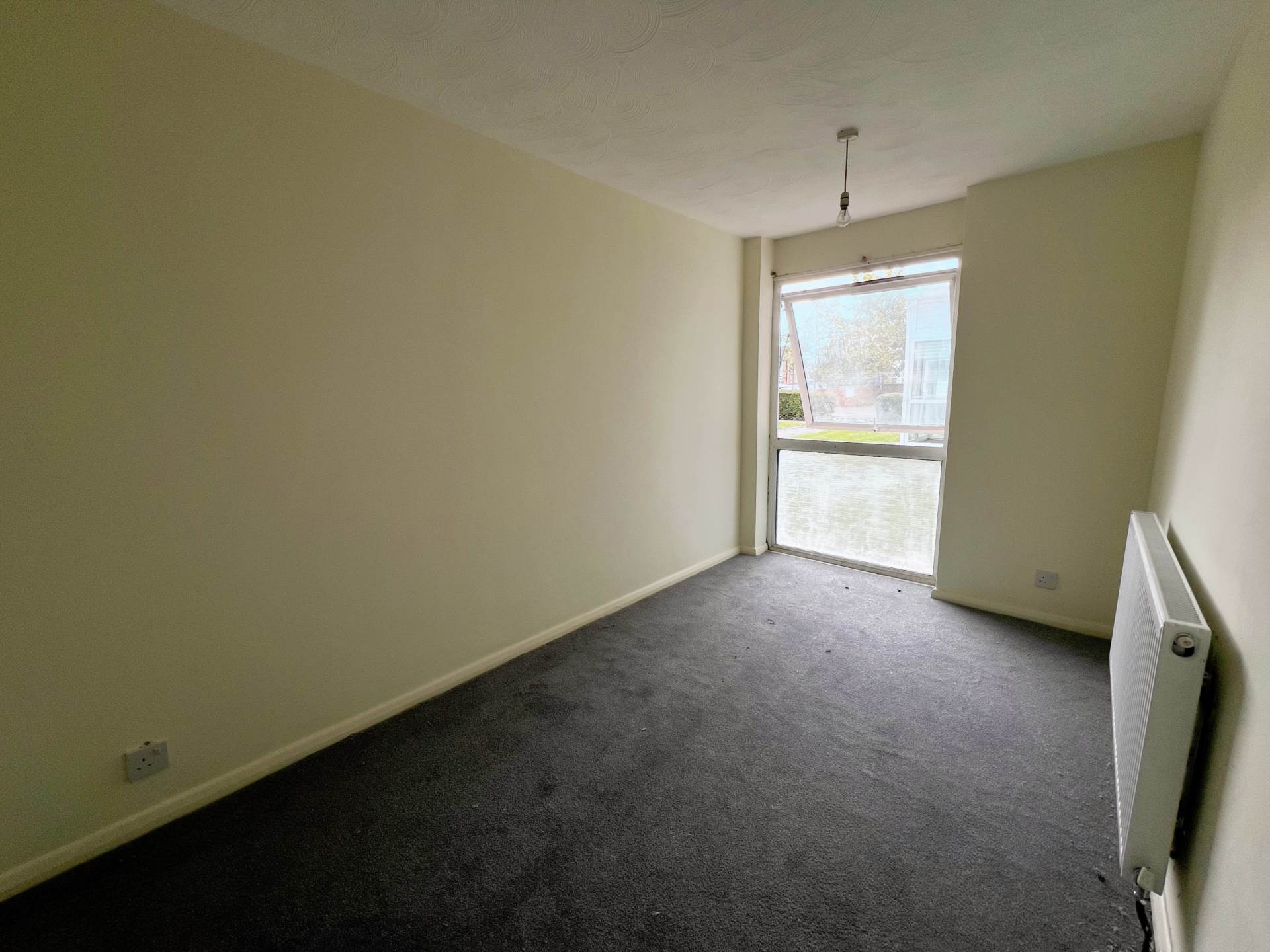 Woburn Court, Luton, Image 5