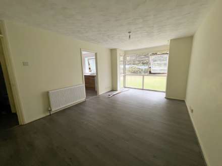 Woburn Court, Luton, Image 3