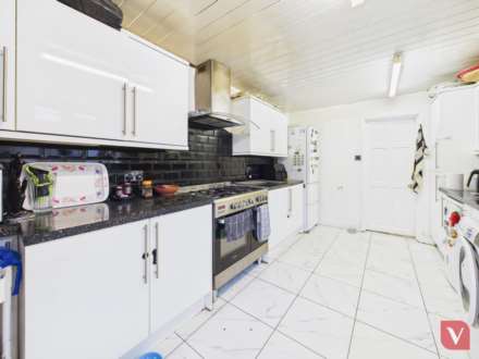 Avondole Road, Luton, Image 14