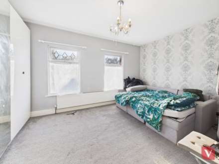 Avondole Road, Luton, Image 5