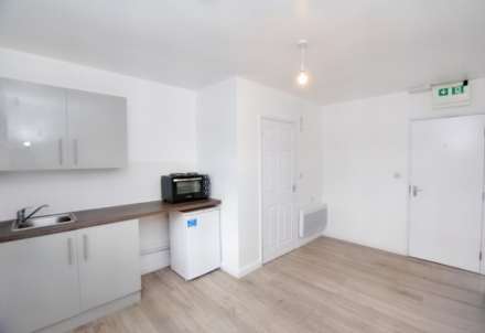 Station Road, Northampton, Image 3