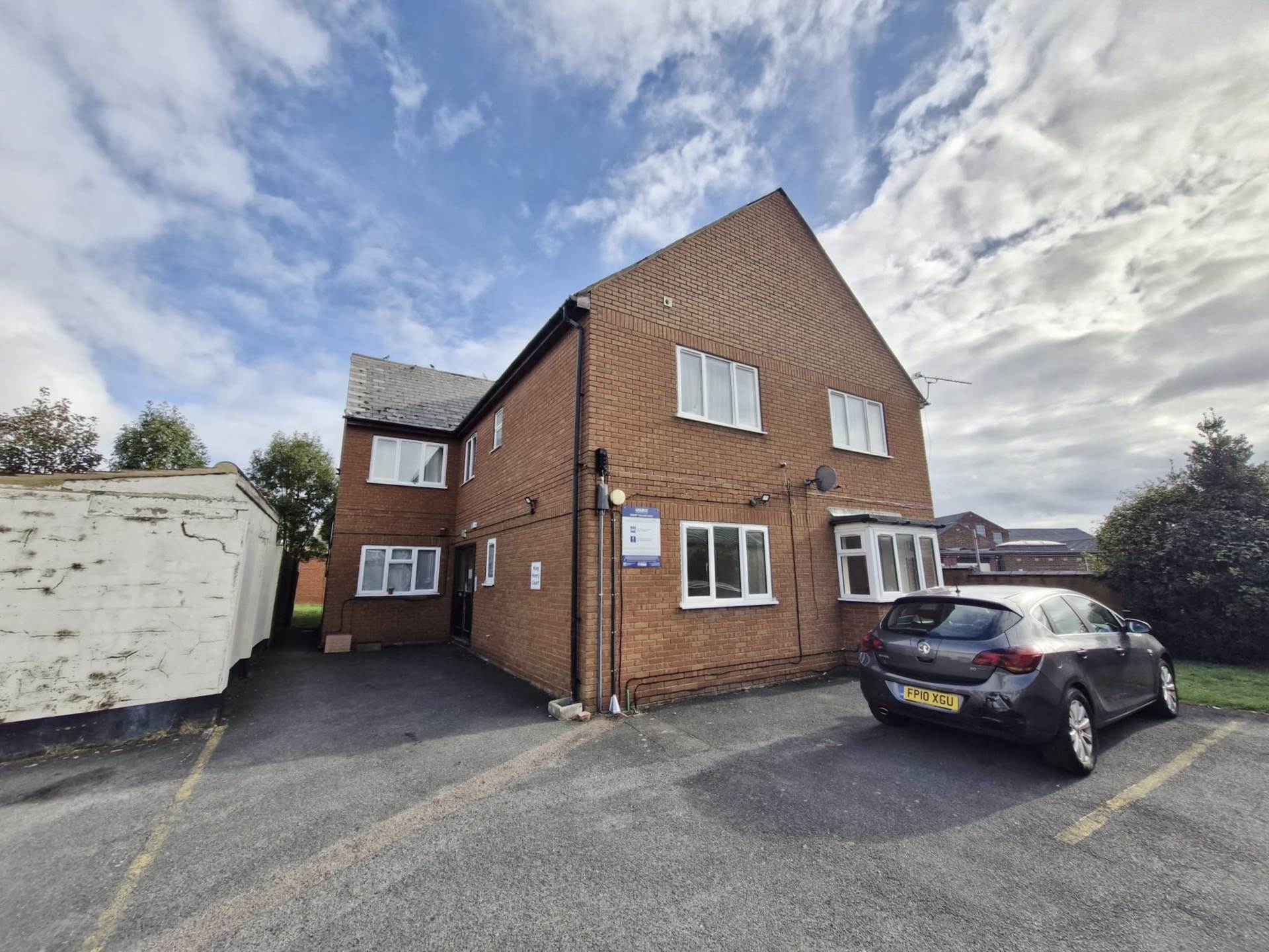 Tudor Road, Luton, Image 1