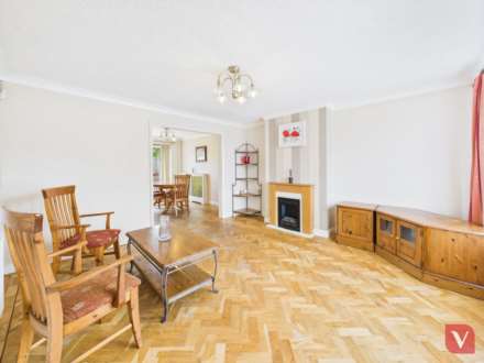 Holgate Drive, Luton, Image 6