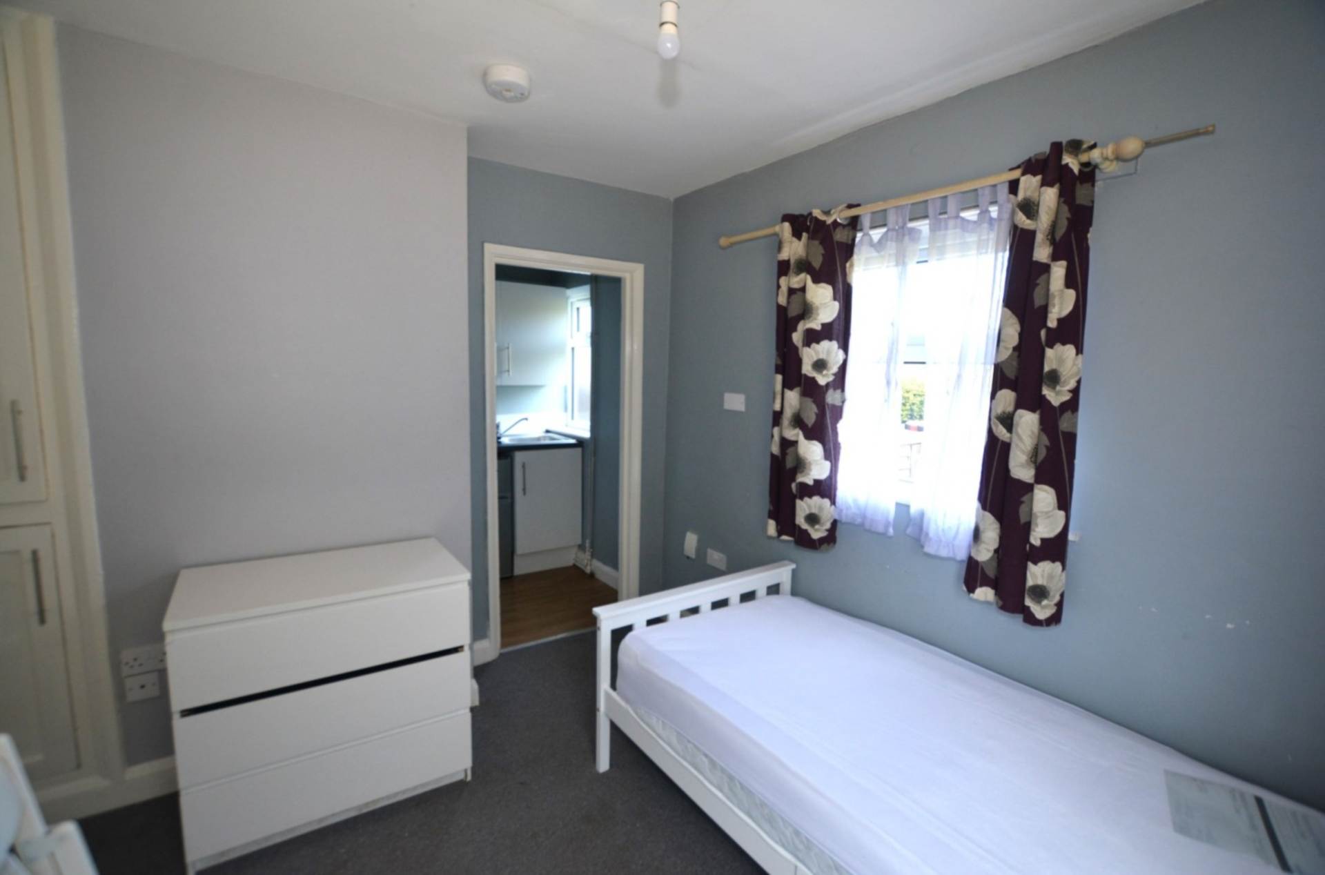 Rockingham Road, Corby, Image 2