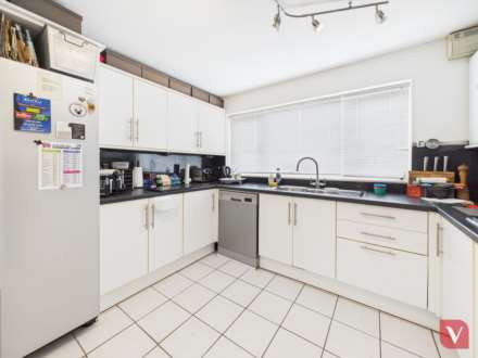 Saltdean Close, Luton, Image 15