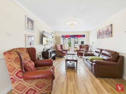 Saltdean Close, Luton, Image 9