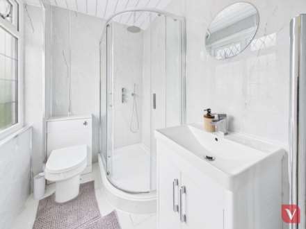 Elmwood Crescent, Luton, Image 5