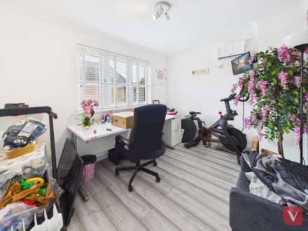 Ravensden Road, Bedford, Image 17