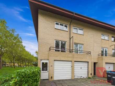 Conniburrow Boulevard, Milton Keynes, Image 1