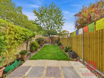 Conniburrow Boulevard, Milton Keynes, Image 16