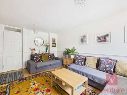 Conniburrow Boulevard, Milton Keynes, Image 3