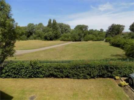 Monarch Way, Leighton Buzzard, Image 12