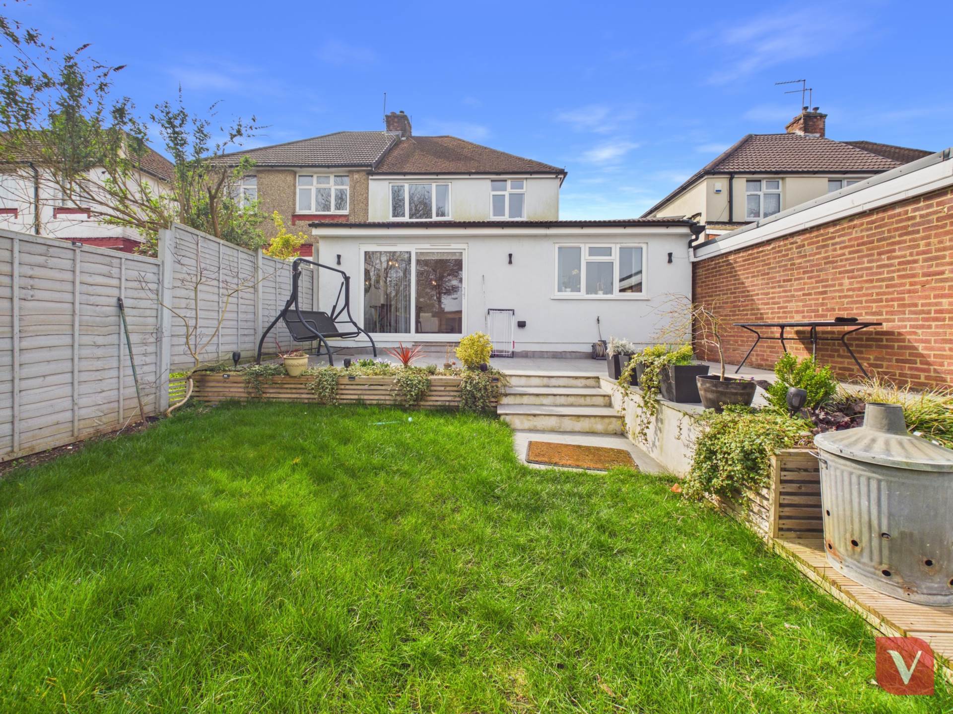 Somerset Avenue, Luton, Image 18