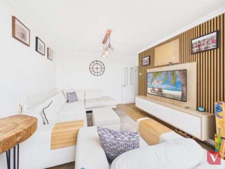 Somerset Avenue, Luton, Image 7