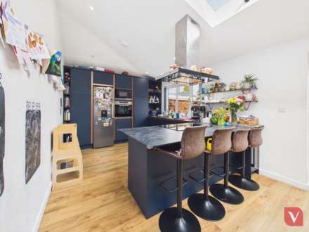 Somerset Avenue, Luton, Image 9